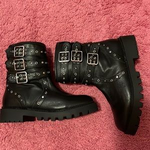 Boots / Zara girls rock and roll boots